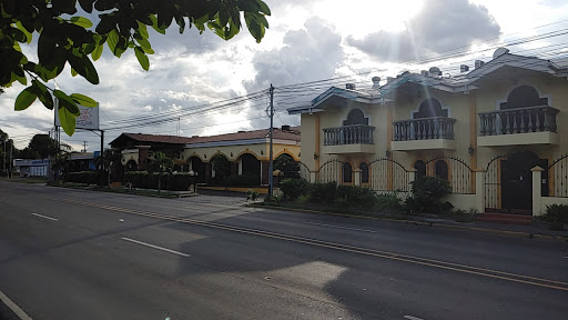 Restaurantes tipo masia en Managua