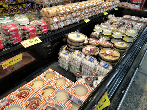 Supermarket «Manhattan Avenue Food Bazaar Supermarket», reviews and photos, 21 Manhattan Ave, Brooklyn, NY 11206, USA