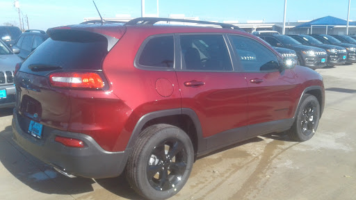 Car Dealer «Yaklin Chrysler Dodge Jeep RAM», reviews and photos, 1550 W Kingsbury St, Seguin, TX 78155, USA