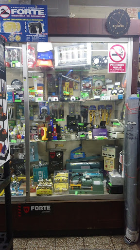 Tool stores Lima