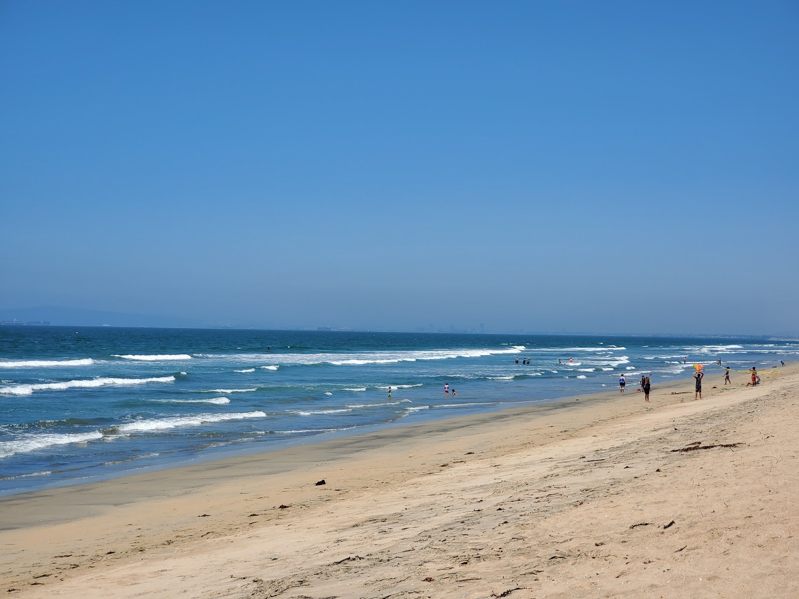 Foto von Bolsa Chica Beach mit sehr sauber Sauberkeitsgrad