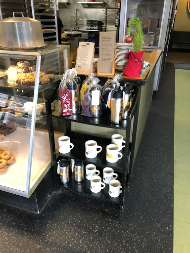 Donut Shop «Mighty-O Donuts Greenlake», reviews and photos, 2110 N 55th St, Seattle, WA 98103, USA