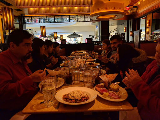 Shopping Mall «The Shops at Chestnut Hill», reviews and photos, 199 Boylston St, Chestnut Hill, MA 02467, USA