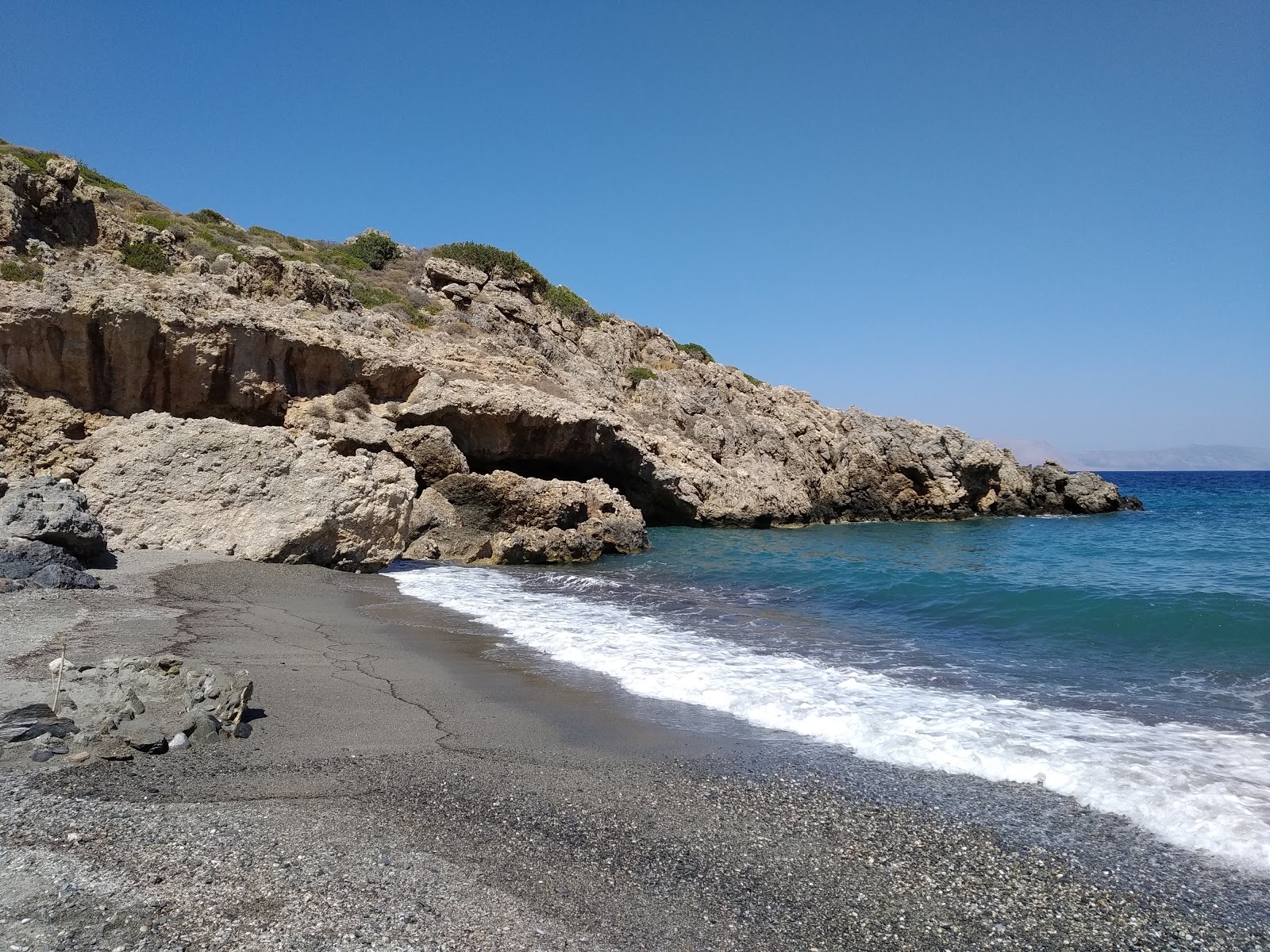 Photo of Fourni beach with blue pure water surface