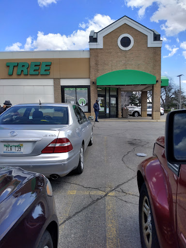 Dollar Store «Dollar Tree», reviews and photos, 21700 W Eleven Mile Rd, Southfield, MI 48076, USA