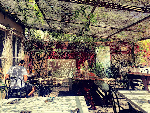 Photo n°17 de Grisbi - Restaurant Bar Galerie à Marseille ()