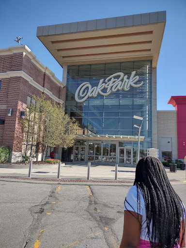 Shopping Mall «Oak Park Mall», reviews and photos, 11149 W 95th St, Overland Park, KS 66214, USA