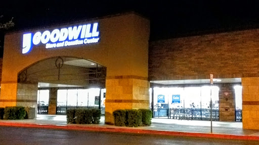 Thrift Store «Thunderbird & Scottsdale Goodwill Retail Store & Donation Center», reviews and photos, 14202 N Scottsdale Rd, Scottsdale, AZ 85254, USA