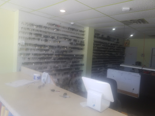 Locksmith «PAYLESS CAR KEYS», reviews and photos, 2035 Victory Blvd, Staten Island, NY 10314, USA