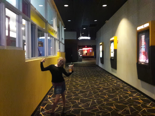 Movie Theater «Regal Promenade Palace Stadium 12», reviews and photos, 4107 S Yale Ave, Tulsa, OK 74135, USA