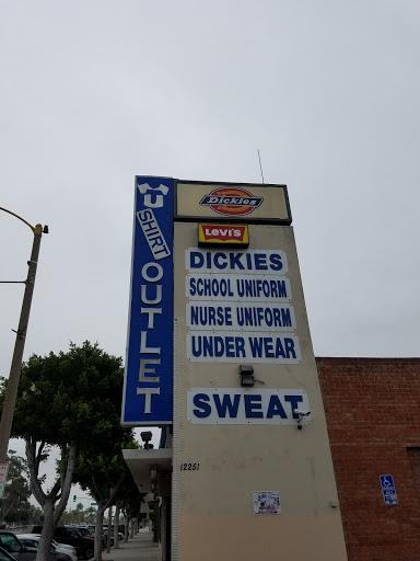 T-Shirt Outlet