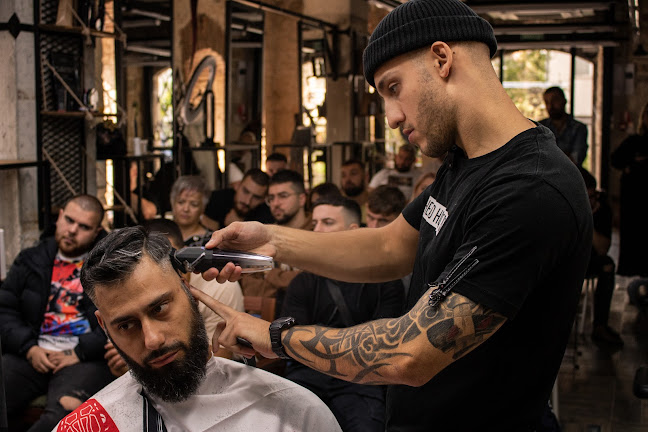 Zeus Barbershop & Store | Premium Men`s Club - Професионална Бръснарница - Варна
