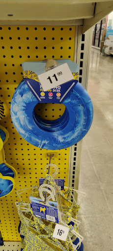 Pet Supply Store «PetSmart», reviews and photos, 250 Grossman Dr, Braintree, MA 02184, USA