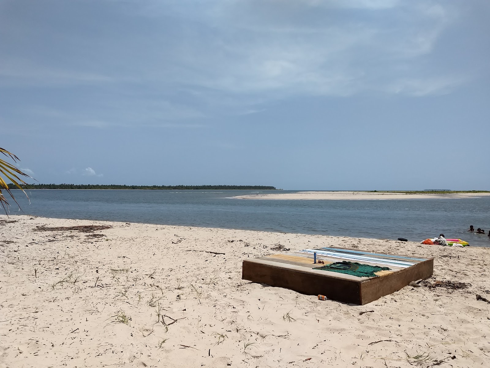 Praia Portal Ilha Do Contrato'in fotoğrafı turkuaz saf su yüzey ile