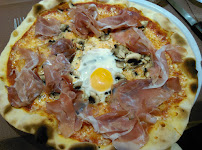Pizza du Restaurant La Mezzanine à Saint-Laurent-du-Var - n°6