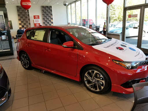 Toyota Dealer «Maplewood Toyota», reviews and photos, 2873 Maplewood Dr, Maplewood, MN 55109, USA
