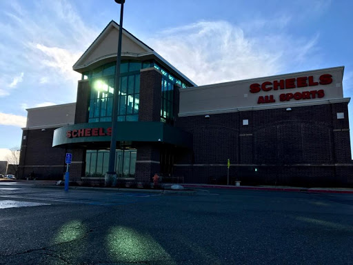 SCHEELS, 1850 Adams St, Mankato, MN 56001, USA, 