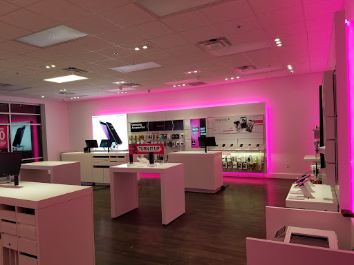 Cell Phone Store «T-Mobile», reviews and photos, 46320 Lexington Village Way #200, Lexington Park, MD 20653, USA