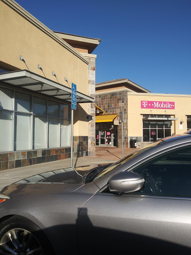 Cell Phone Store «T-Mobile», reviews and photos, 5050 Arlington Ave Suite 100, Riverside, CA 92504, USA