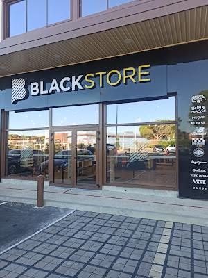 BLACKSTORE PUGET SUR ARGENS à Puget-sur-Argens