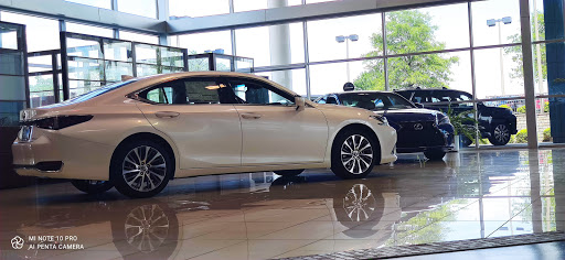 Lexus Dealer «Lexus of Louisville», reviews and photos, 2400 Blankenbaker Pkwy, Louisville, KY 40299, USA