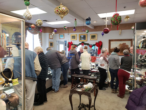 Jewelry Store «Aesthetics In Jewelry», reviews and photos, 410 W Chestnut St, Louisville, KY 40202, USA