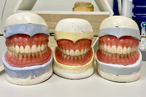 Amazing Smiles Dental image