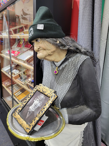 Glass Shop «Papa Joe’s Smoke Shop», reviews and photos, 6602 E Virginia Beach Blvd, Norfolk, VA 23502, USA