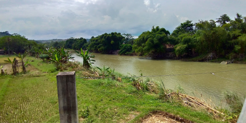 Jembatan Gantung Bunder