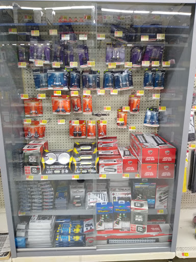 Department Store «Walmart Supercenter», reviews and photos, 3002 Stacy Allison Way, Woodburn, OR 97071, USA