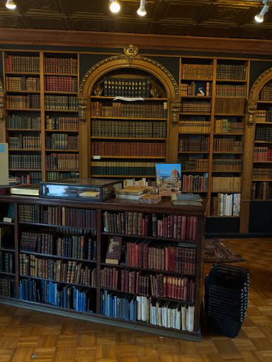 Used Book Store «Loganberry Books», reviews and photos, 13015 Larchmere Blvd, Cleveland, OH 44120, USA