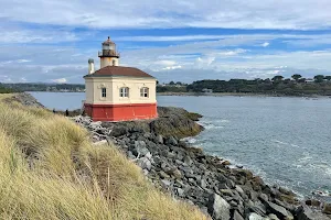Coquille River Lighthouse image