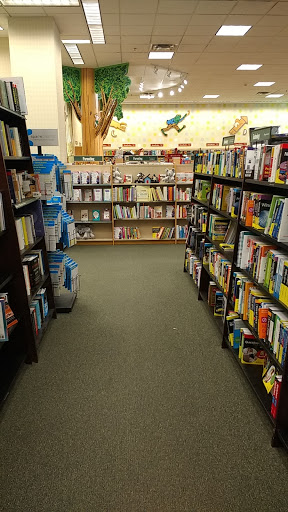 Book Store «Barnes & Noble», reviews and photos, 1 E Towne Mall, Madison, WI 53704, USA