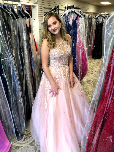 Bridal Shop «J & B Bridals & Formals», reviews and photos, 136 S Main St, Chambersburg, PA 17201, USA