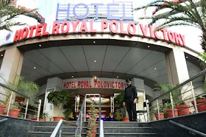 Hotel Royal Polovictory & Bar image