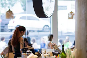 Alma Café image