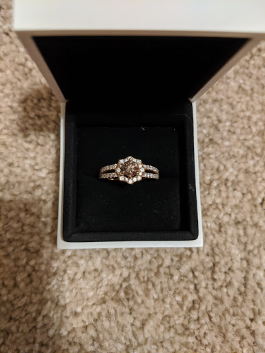 Antique Store «Belmont Coin & Jewelry», reviews and photos, 2749 Wilmington Pike, Dayton, OH 45419, USA