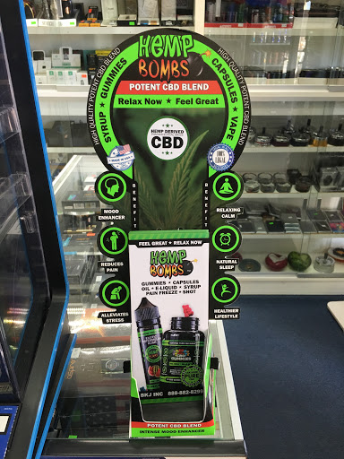 Tobacco Shop «Cigar House & Discount», reviews and photos, 1720 N Moorpark Rd, Thousand Oaks, CA 91360, USA