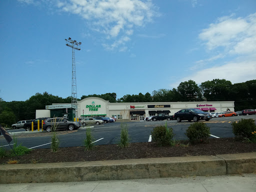 Dollar Store «Dollar Tree», reviews and photos, 1310 Main St, Willimantic, CT 06226, USA