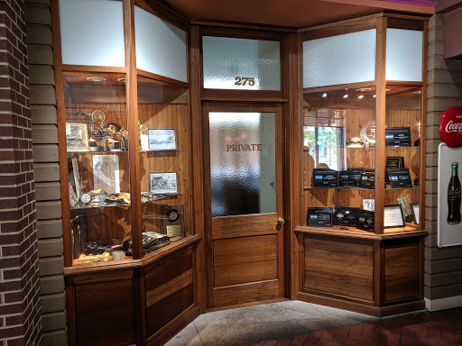 Harley-Davidson Dealer «A.D. Farrow Co. Harley-Davidson (Downtown)», reviews and photos, 491 W Broad St, Columbus, OH 43215, USA