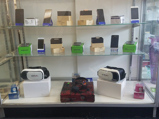 Exclusivo Electronic Center, Cellular Phones & Cell Phone Store, 313 E Broad St, West Hazleton, PA 18202, USA, 