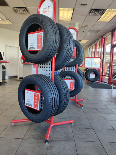 Tire Shop «Discount Tire Store - Salem, OR», reviews and photos, 1890 Lancaster Dr NE, Salem, OR 97305, USA