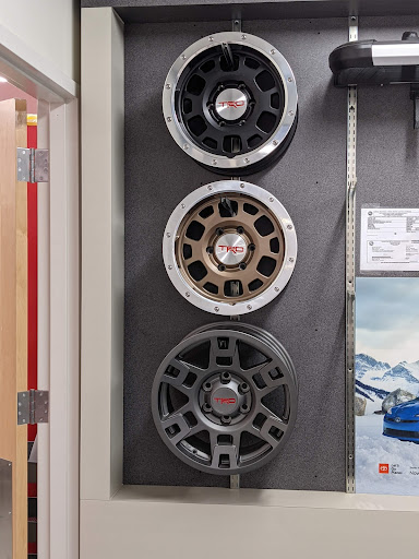 Toyota Dealer «Ed Martin Toyota», reviews and photos, 5500 S Scatterfield Rd, Anderson, IN 46013, USA