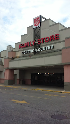 Salvation Army Family Store & Donation Center, 4353 Merle Hay Rd, Des Moines, IA 50310, USA, Thrift Store