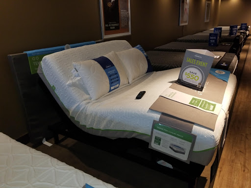 Furniture Store «Ashley HomeStore», reviews and photos, 3750 Williams Blvd SW, Cedar Rapids, IA 52404, USA