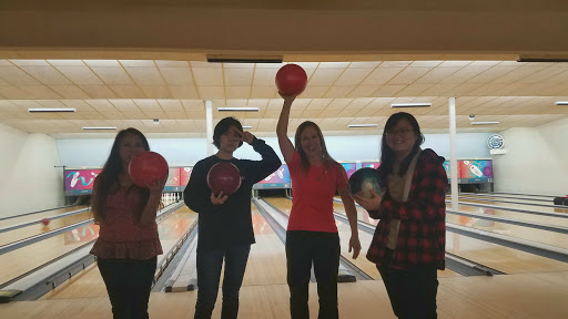 Bowling Alley «Oregon Trail Lanes», reviews and photos, 735 S Columbia River Hwy, St Helens, OR 97051, USA