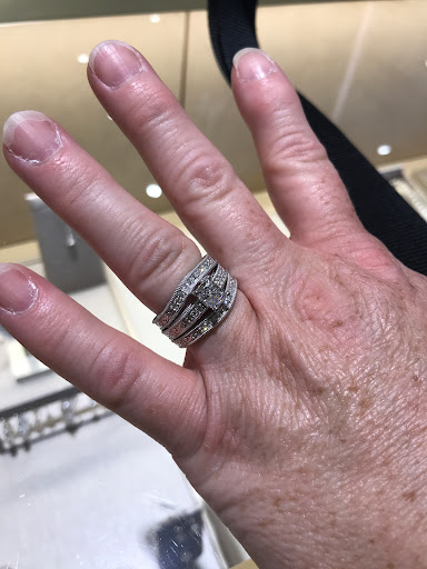 Jewelry Store «Jared The Galleria of Jewelry», reviews and photos, 3450 28th St SE, Grand Rapids, MI 49512, USA