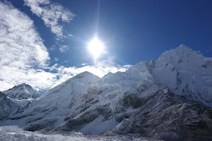 Destination Unlimited : Trekking in Nepal image