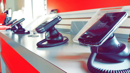 Cell Phone Store «Verizon Authorized Retailer - A Wireless», reviews and photos, 325 Clydesdale Trail #400, Medina, MN 55340, USA