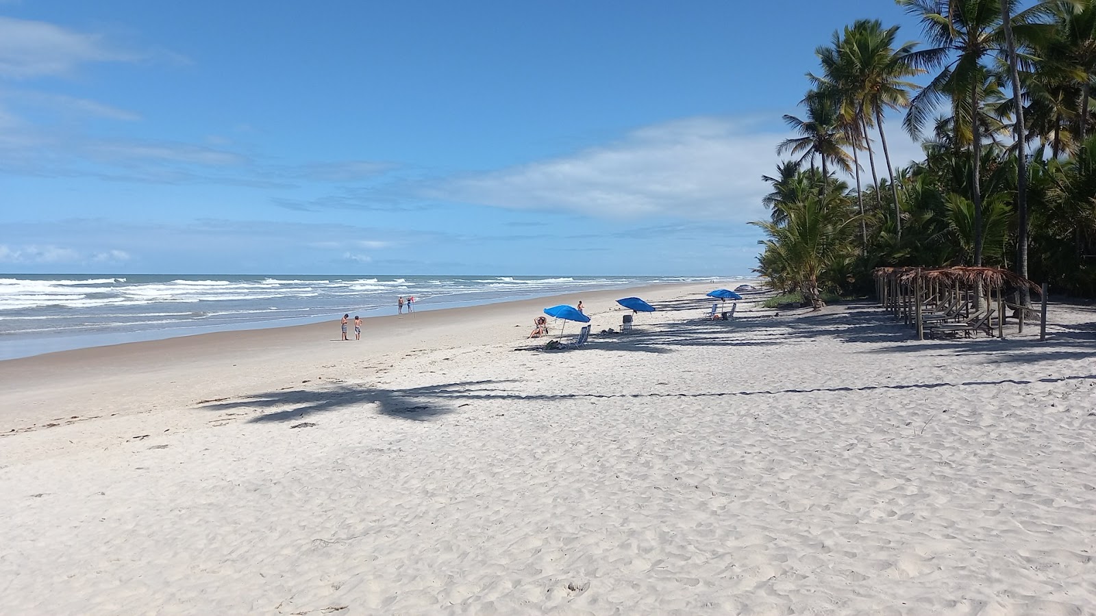 Fotografija Praia de Itacarezinho z svetel fin pesek površino